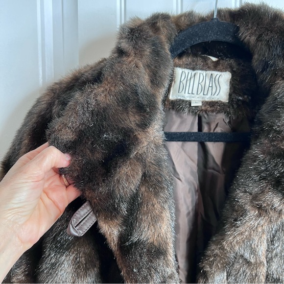 Bill Blass Absolutely Stunning Dark Brown Teddy Jacket. Size Large. - Picture 4 of 15